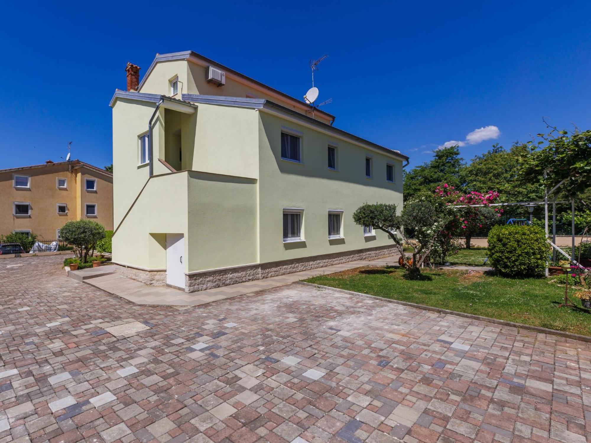 Rajic-1 By Interhome *